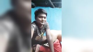 Lovely bhabhi ki boobs daba kar doggy style chudai