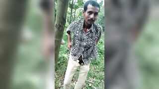 Dehati couple chudai karte pakde gaye khet mein