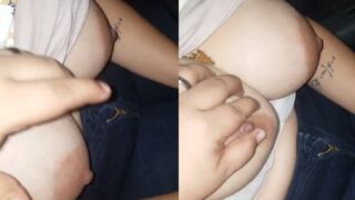 Car mein gf ki boobs dabane ki video
