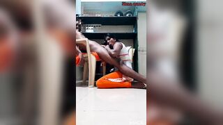 Kamwali lund suck kar rahi hai apne makan malik ka