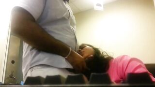 Tamil gf ne blowjob dekar chut chudwai office mein