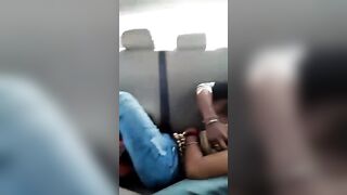 Car mein gf ki boobs daba raha hai boyfriend