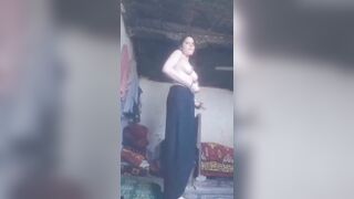 Muslim ladki Alina Aamir ki nude selfie video