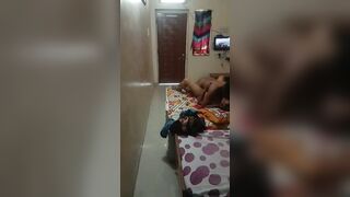 Desi wife maje mein chud gayi apne boyfriend se
