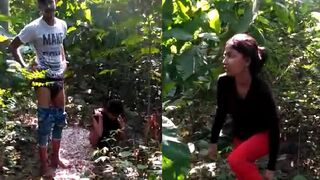 Village couple sex karte pakde gaye