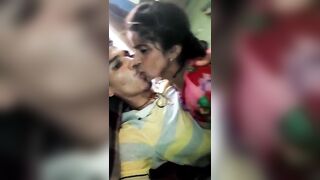 Marathi bhabhi chud rahi hai apne jawan boyfriend se