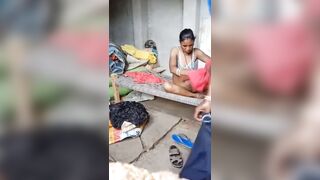 Dehati bhabhi apne boyfriend se chud rahi hai
