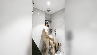 Shower lete hue blowjob dekar chud gayi girlfriend