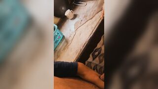 Desi bhabhi Sanam blowjob de rahi hai