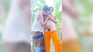 Cute dehati bhabhi ki outdoor chudai