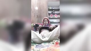 Pakistani Muslim girl ki desi fingering sex video