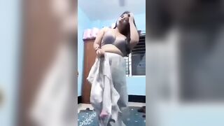 Chubby college girl Punam ki nangi selfie