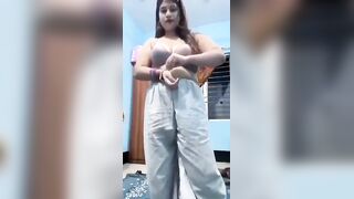 Chubby college girl Punam ki nangi selfie