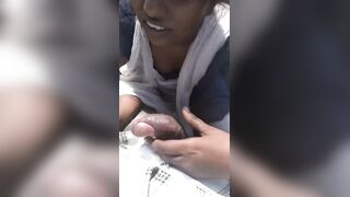 Tamil college girl ne blowjob dekar chut chudwa liya