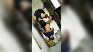 Desi village bhabhi apne lover se chud rahi hai