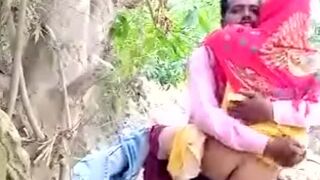 Village bhabhi ki outdoor sex ki mms video