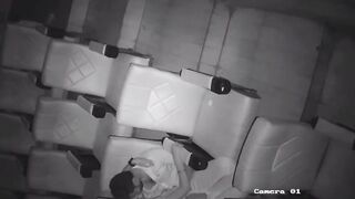 Cinema hall mein bf ko blowjob deti girlfriend