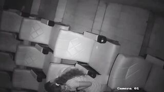 Cinema hall mein bf ko blowjob deti girlfriend