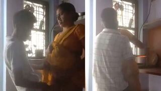 Desi aunty apne bete ke dost se chud gayi