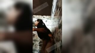 Bathroom mein girlfriend ki chudai ki mms