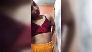 Desi girl Preeti ki nangi selfie video