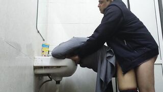 Husband ke friend se chud gayi bhabhi