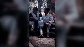 Desi college girl Neha ne blowjob diya