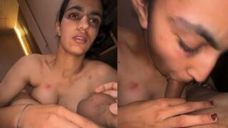 Slim college girl Deepika ne blowjob diya